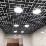 Грильято GL15 50x50 Графит в коридоре